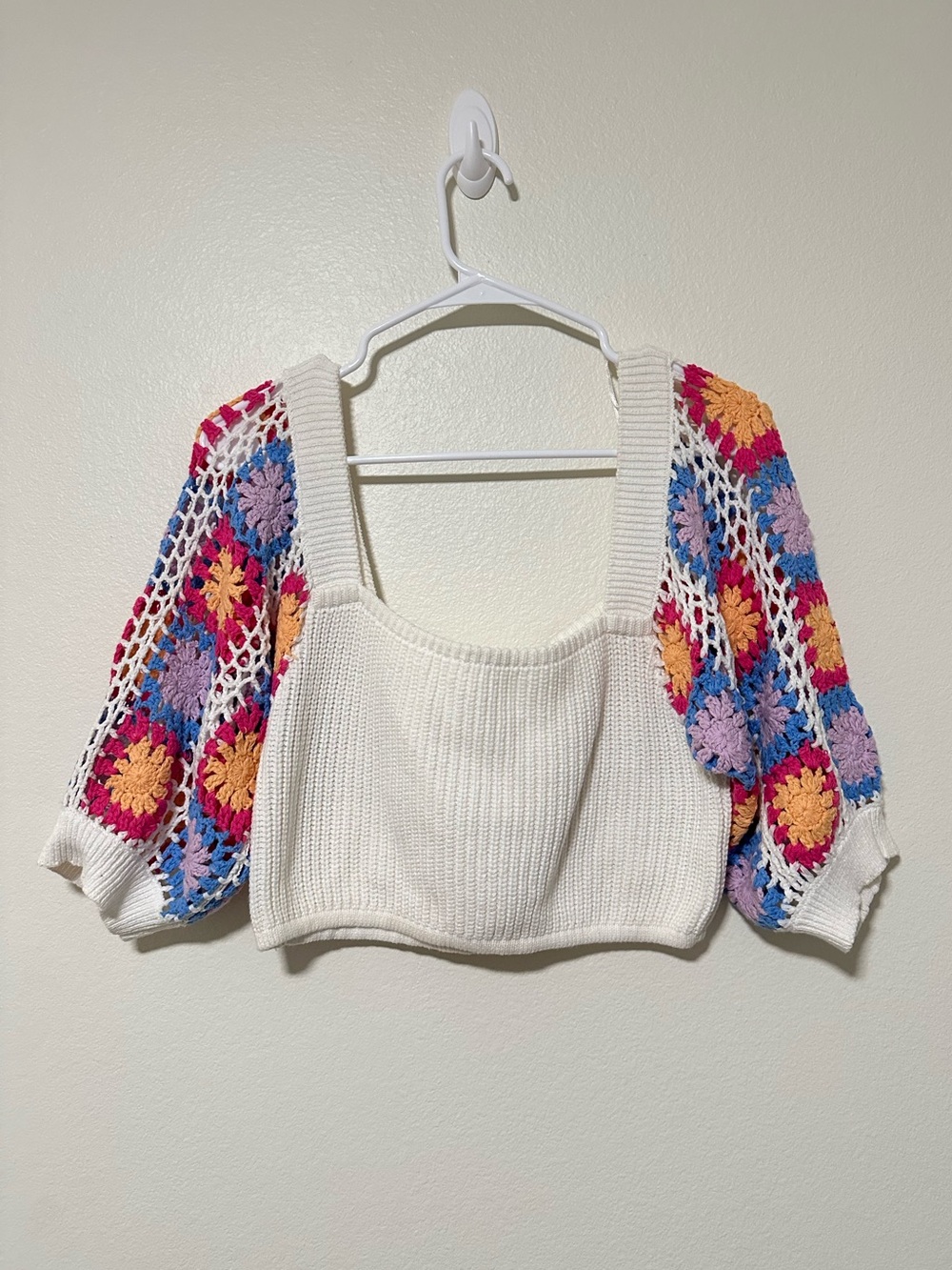 Boutique Baevely Cream Cropped Knit Top with Multicolor Crochet Puff Sleeves